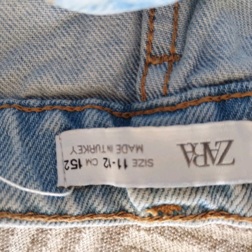 Zara Kids denim shorts with hearts like new, size 11-12 years