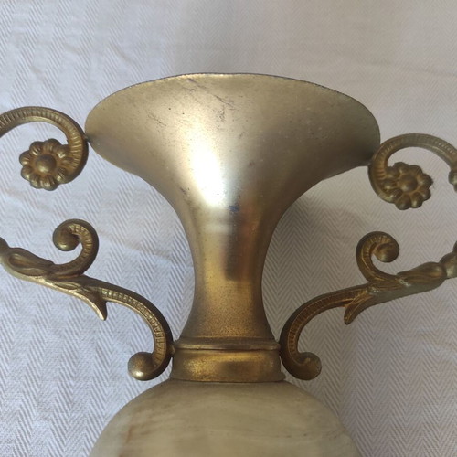 Vintage onyx amphora with bronze in excellent condition