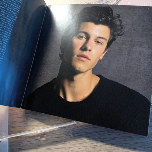 Shawn Mendes CD used, pop
