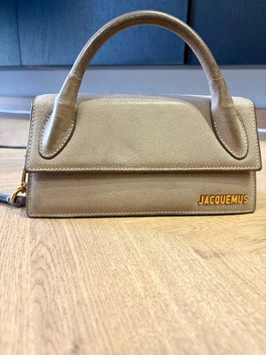 Jacquemus ,the long chiquito