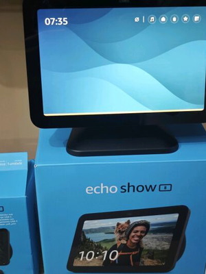 Amazon Echo Show 8 Gen 3 σχεδόν αχρησιμοποίητο με βάση