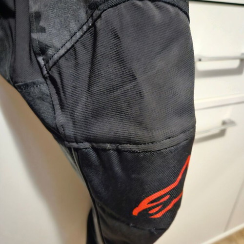 Alpinestars Enduro/MX Riding Apparel like new, pants size 32, jersey Large