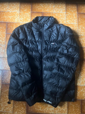Tommy Hilfiger jacket small like new, black