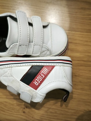 Tommy Hilfiger βρεφικά παπούτσια σαν καινούργιο, μέγεθος 19,5