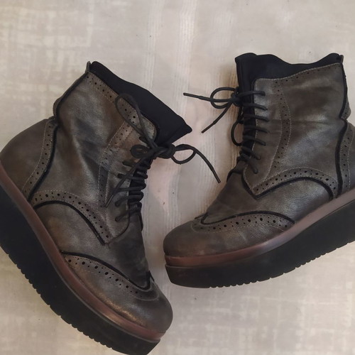 Seven ankle boots used, size 36, gray
