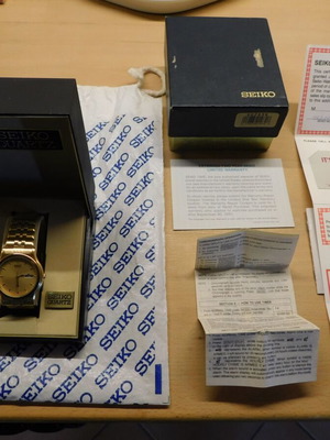 Seiko Quartz President Day/Date 5Y23-713W R gold tone watch like new