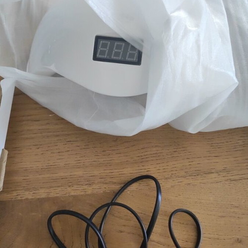 Sun 5 UV/LED Nail Lamp 48W like new