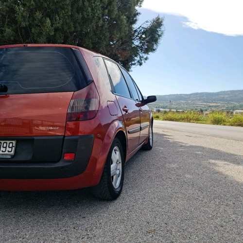 Renault Scenic 1600cc automatic gas used, excellent condition