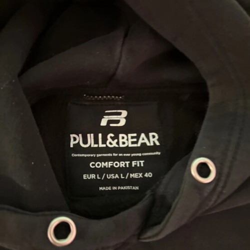 Pull & Bear black sweatshirt used, size L