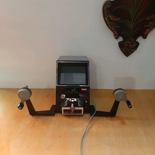 GOKO Visionneuse Model A-303 Dual-8 projector editor like new, Super8 film