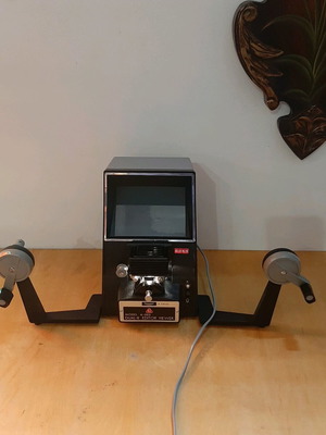 GOKO Visionneuse Model A-303 Dual-8 projector editor like new, Super8 film