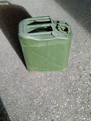 Metal military fuel canister 20 liters used