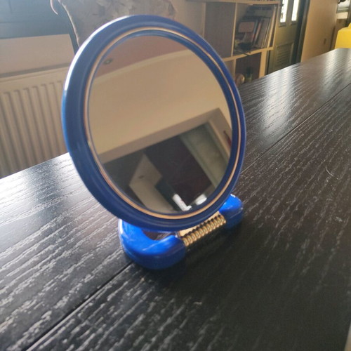 Makeup tabletop mirror used