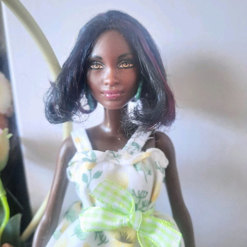 Barbie Fashionistas Doll #25 Blue Brocade used