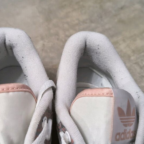 Adidas Originals Rivalry Low like new white sports shoes with pink details