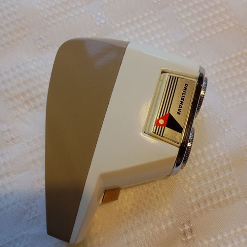 Philips Philishave SC 7960 electric razor used with original case