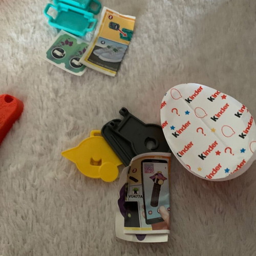 Kinder toys in excellent condition, pack of 13 pieces
