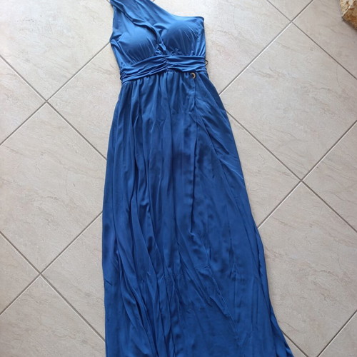 Lynne dress size 42 like new, one-shoulder with slit