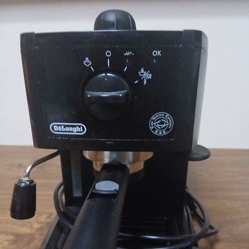 De Longi coffee maker used, lightly used