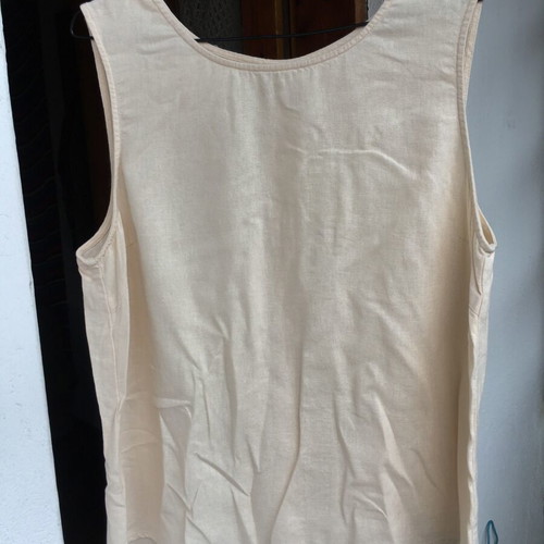 Pulz cotton linen top L like new beige with button back