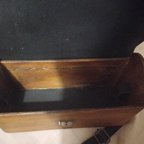 Crossbody bag like new, leather and olive wood, black
