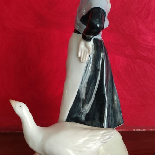 Andrea by Sadek porcelain figure made in Japan 20cm height like new