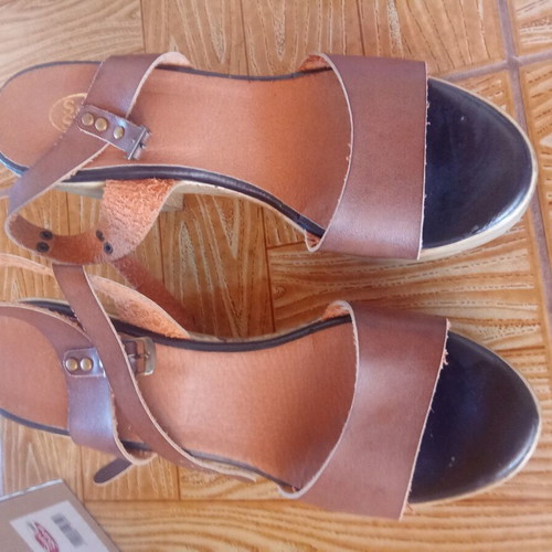 Sunshine sandals size 38 like new, pink brown black