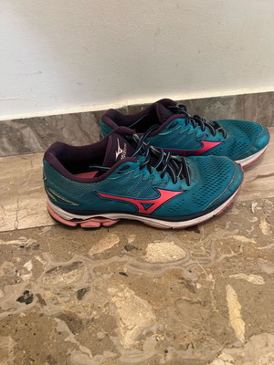 Mizuno Wave Rider 20 athletic shoes used, size 38, multicolor