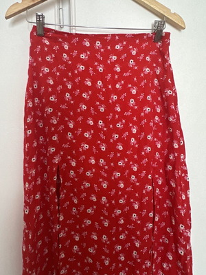 Stradivarius red floral midi skirt with slits like new, size S