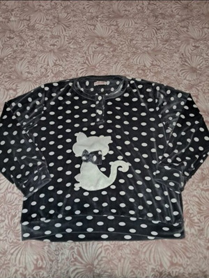 Velvet pajama top used, size S, white and gray