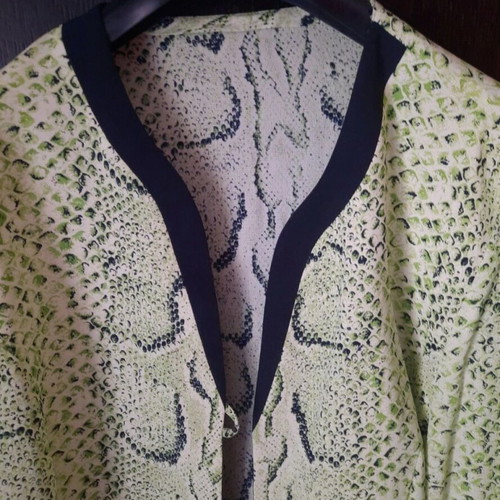Lightweight outerwear like new, size M, black and green