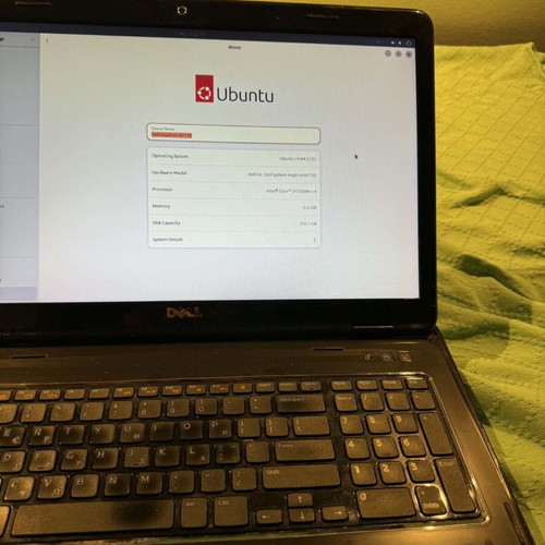 Dell Inspiron 17R N7110 laptop used with SSD 256GB and 8GB RAM