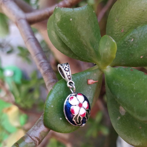 Pendant with enamel made to order