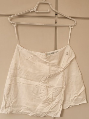Linen Mini Skirt A.L.E. Medium like new, white