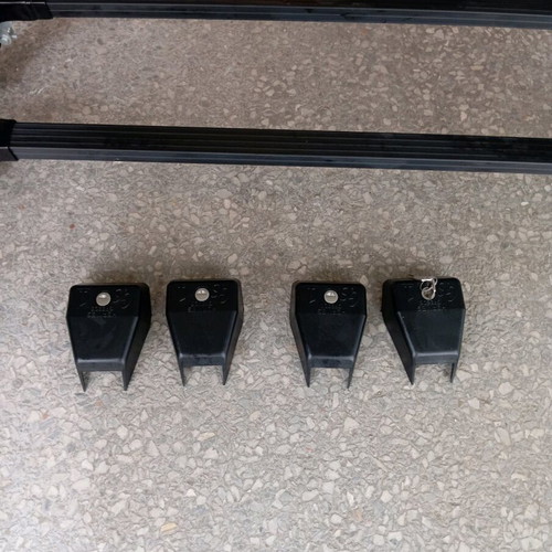 Toyota Avensis T22 1997-2004 roof bars new