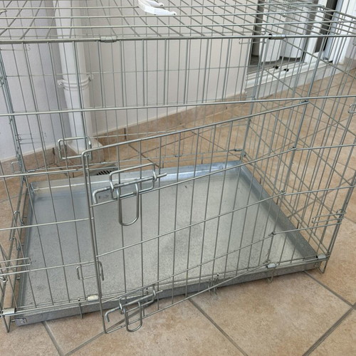 Metal dog or cat house, foldable aluminum with two doors