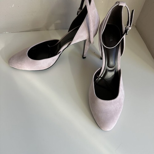 Zara suede leather pumps with ankle strap size 40, new, pink beige