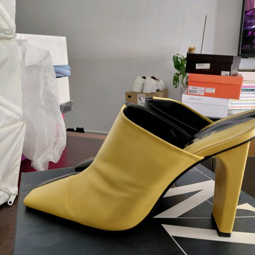 Leather Zara mules in black and yellow, like new