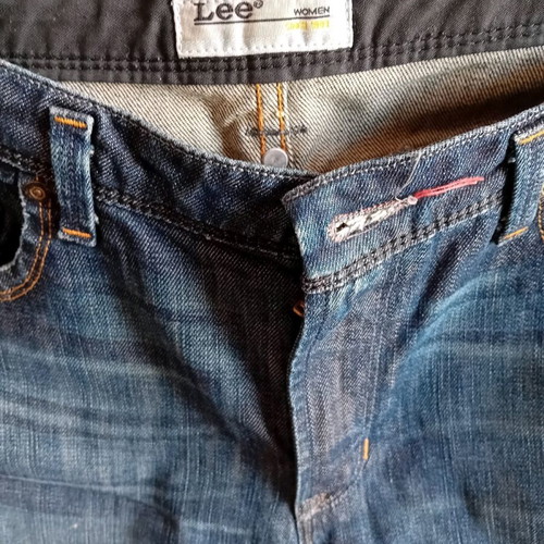 Lee denim bermuda shorts like new, women's