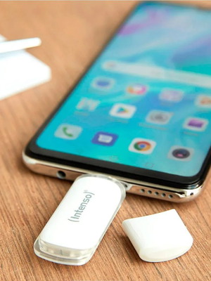 Intenso Flash Line 128GB USB-C стик нов, бял за архивиране на мобилни и компютри