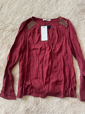 Women’s blouse with studs new, burgundy See U Soon