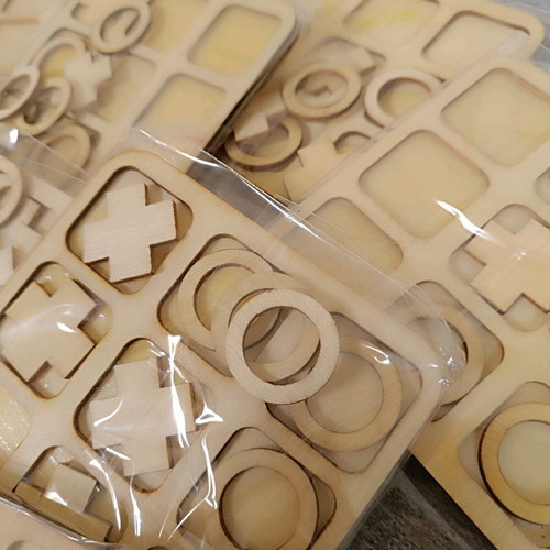 Tic Tac Toe set of 9 pieces new wooden