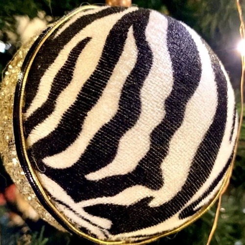 Fabric ball animal print new, black and white