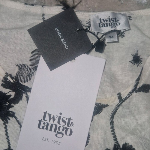 Twist and Tango set new, blouse S, skirt M black and white
