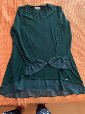 Women's blouse XXL green like new with see-through trim on sleeves