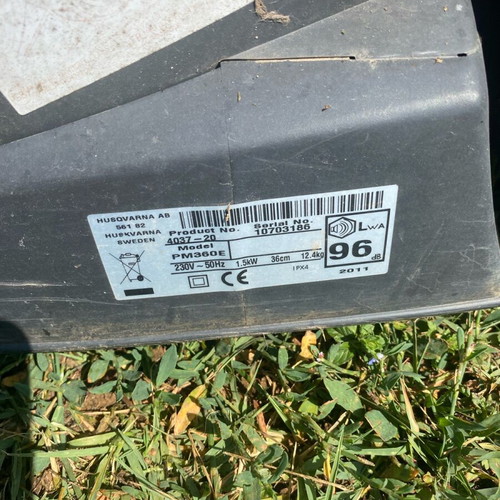 Electric lawn mower like new, easy to use