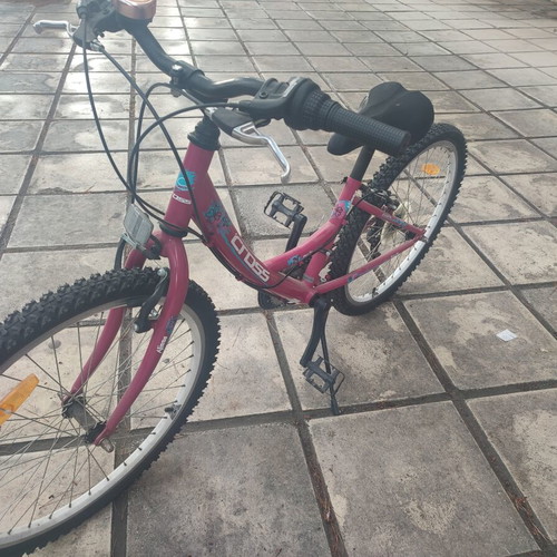 Mountain Bike 24 Inch Red Like New, Kids 8-11 Years