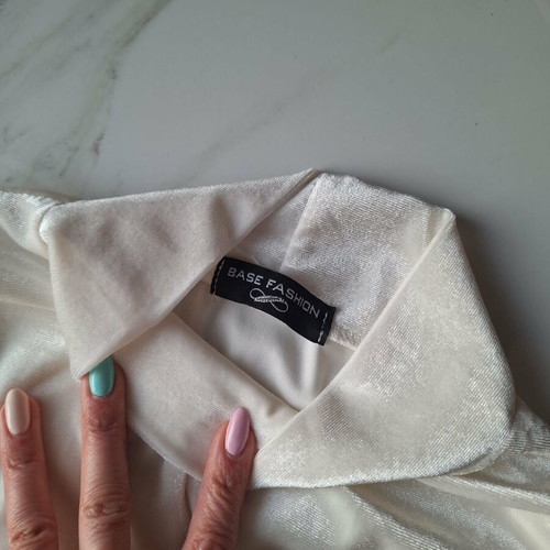 Velvet women's turtleneck like new, beige, size S