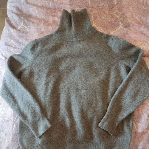 Sandra Pabst 100% cashmere gray sweater used, Small