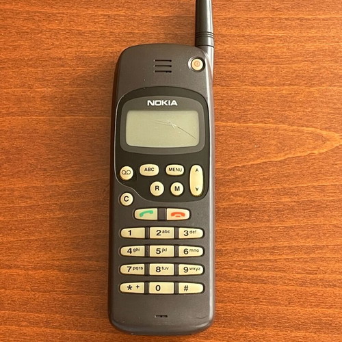 Nokia 1610 phone used from 1996